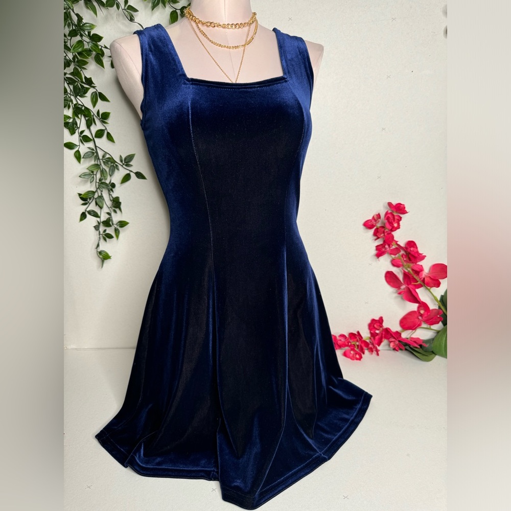 π Luly K Velvet Vintage Dress π - Picture 3 of 6